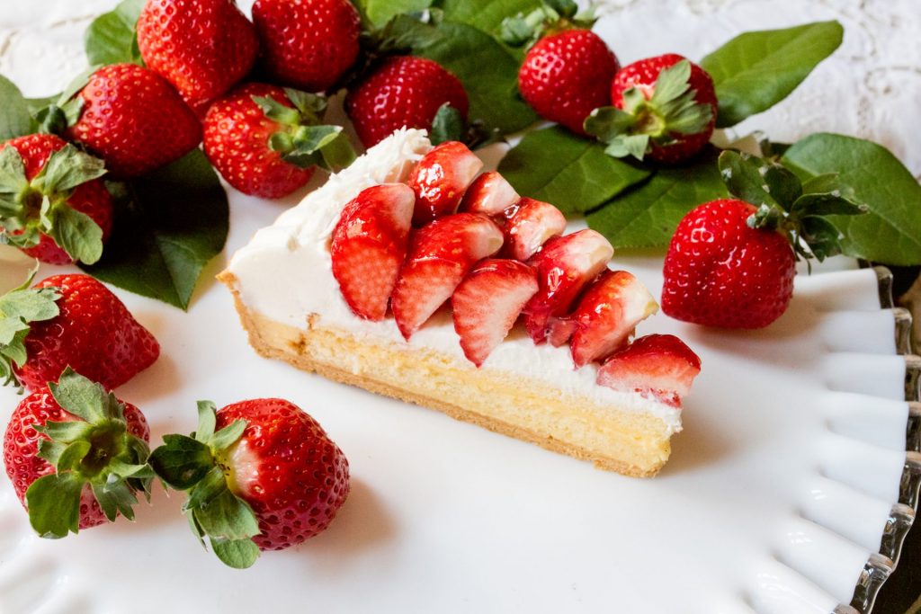 「特選 福岡県産 “あまおう”のタルト」（piece　1998円、whole　25cm　1万9980円）　販売期間：2025年12月26日（金）～2月15日（日）