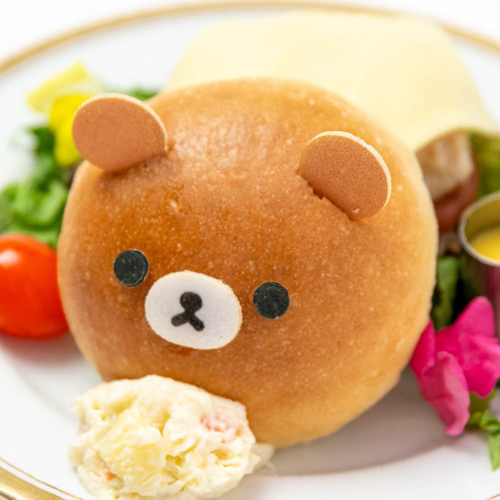 「チャイロイコグマのハンバーガープレート」(2200円) (C)2026 San-X Co., Ltd. All Rights Reserved.