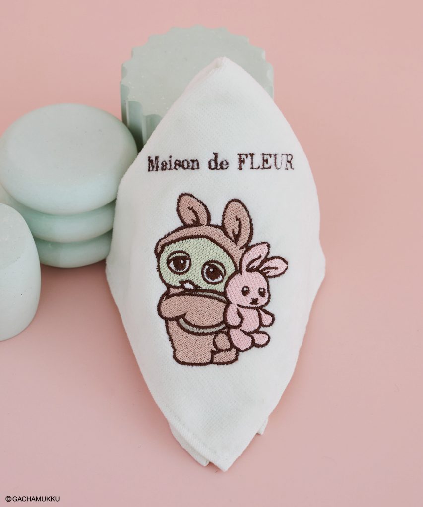 「ガチャピン タオルハンカチ」（1980円）