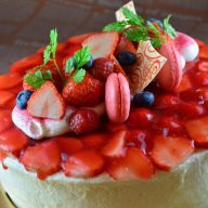 苺たっぷりデコレーション (提供:パティスリール・クール)