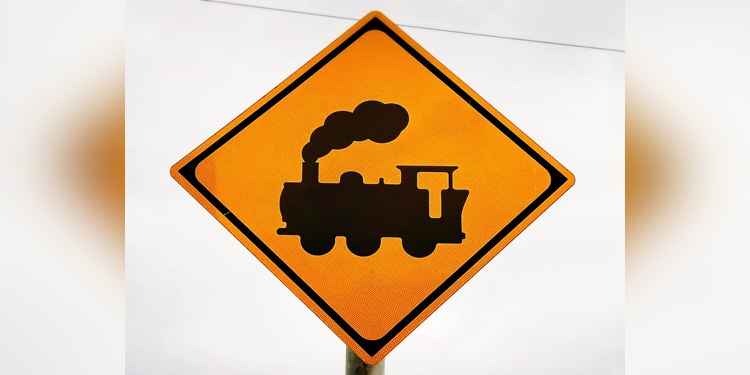 子どもが「アレなに?」と指さした“道路標識”←お母さんが必死のパッチで説明