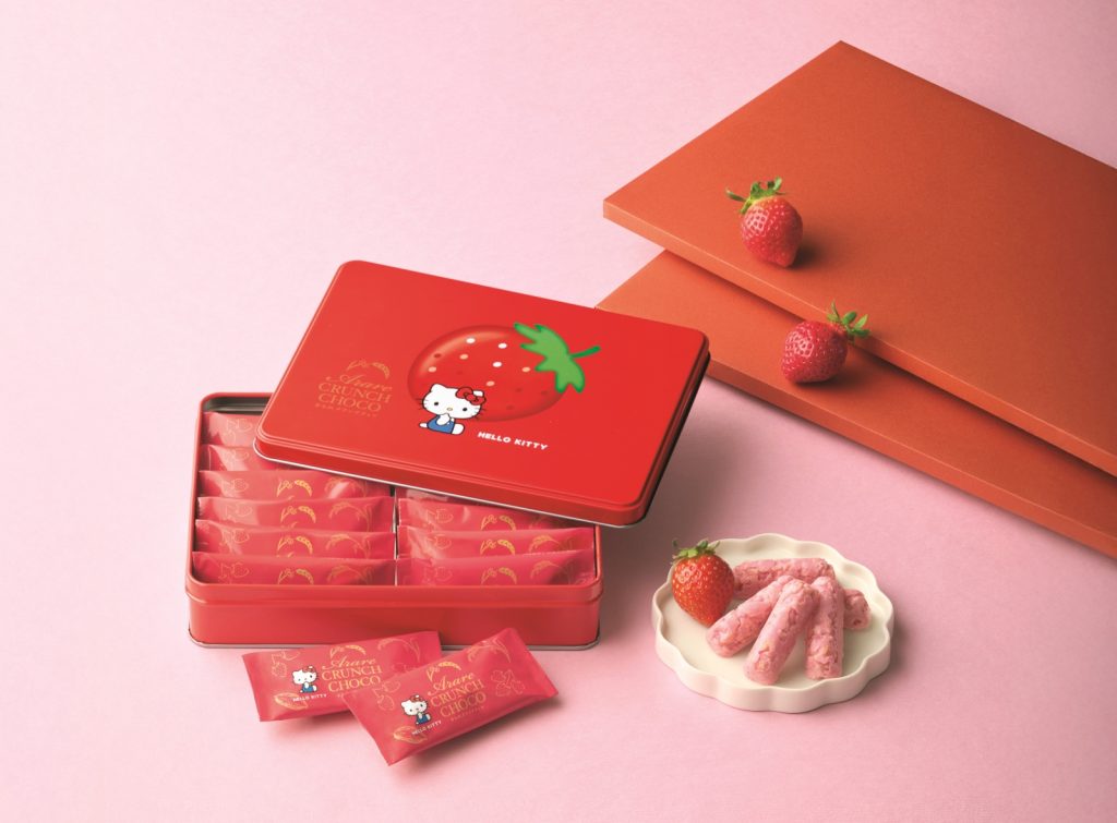 「あられクランチチョコ いちご味 ハローキティ 缶」（2000円）　(C)2026 SANRIO CO., LTD. APPROVAL NO. L670018