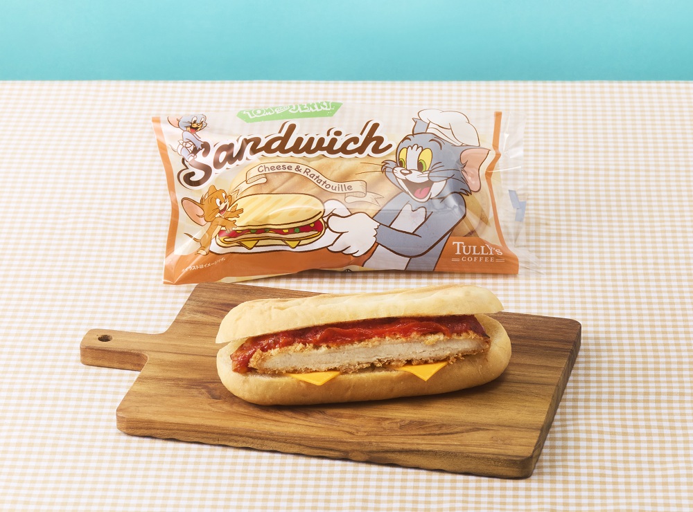 「トムとジェリー パニーニ風カツサンド ～チーズ＆ラタトゥイユ～」（495円）　TOM AND JERRY and all related characters and elements (C) & Turner Entertainment Co. (s26)