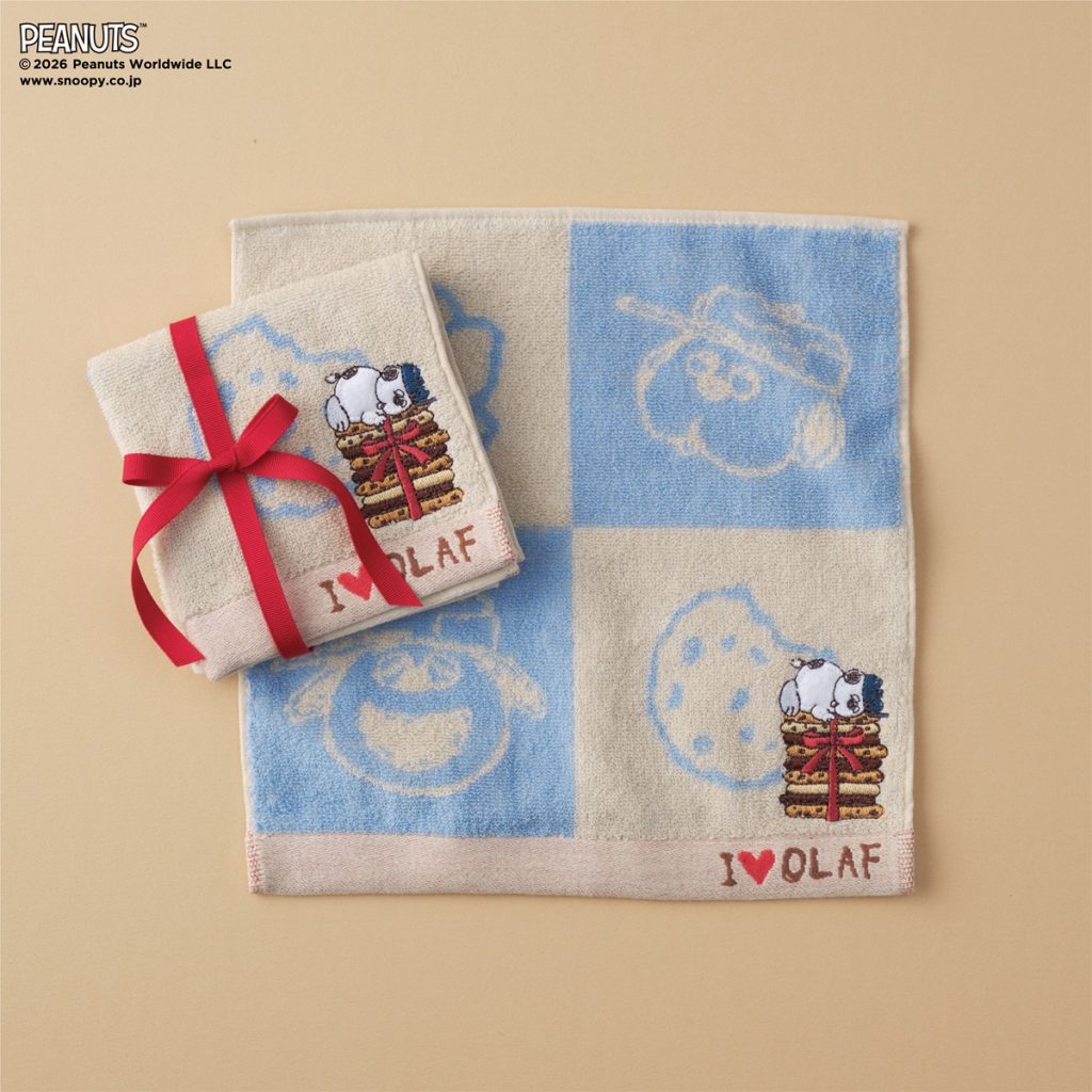 「ミニタオル」（各990円）　(C)2026 Peanuts Worldwide LLC