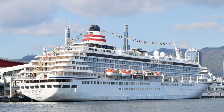 【神戸港】クルーズ客船4隻が初めて同時入港　14日、入場無料のフェスタ開催　記念セレモニーも