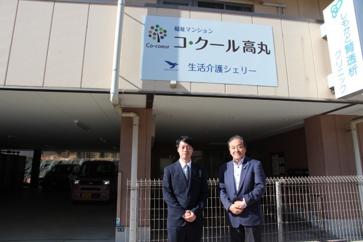 NPO法人オープンエア、事務局の國分拓磨さん（写真左）、ラジオ関西パーソナリティの三上公也氏