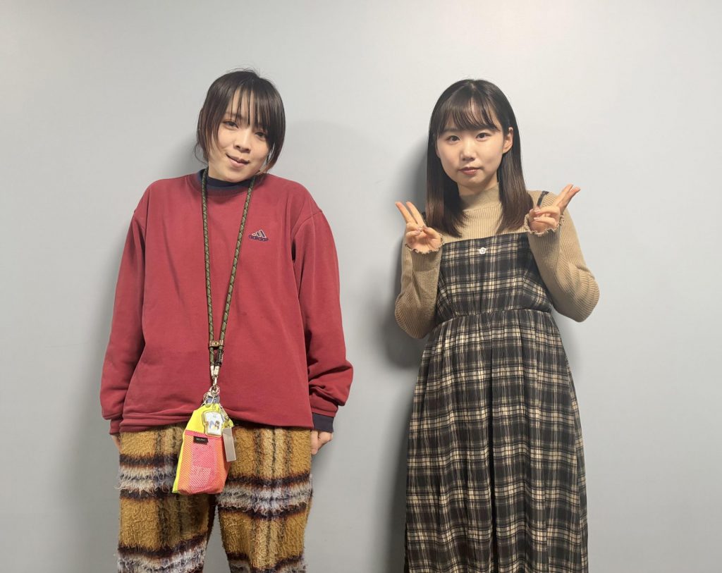 はるかぜに告ぐ　とんず（左）、花妃（右）