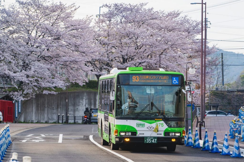 神戸市バス、7割超の路線が赤字 利用減の中、再編とIC割引で利用促進へ