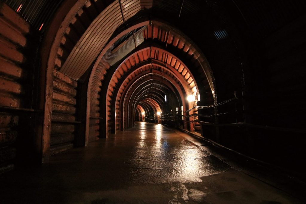 生野銀山坑道　提供：日本遺産「銀の馬車道・鉱石の道」推進協議会