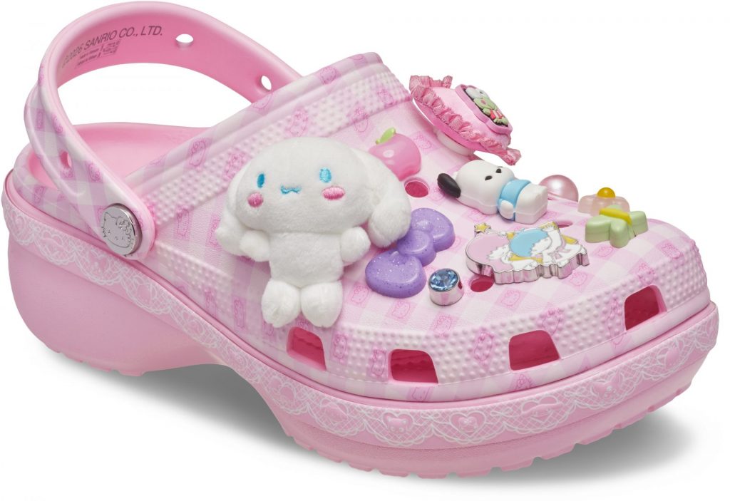 「ハローキティ アンド フレンズ クラシック プラットフォーム クロッグ」（22〜31cm・1万4300円）　(C) 2026 SANRIO CO., LTD. APPROVAL NO. L670993