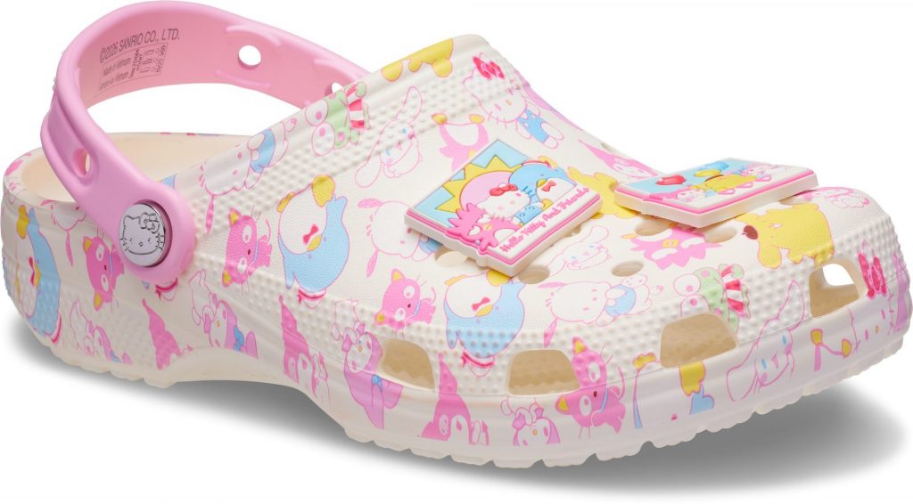 「ハローキティ アンド フレンズ パステル クラシック クロッグ」（22〜31cm・9900円、キッズサイズ・18〜21cm・7700円、トドラーサイズ・14〜17.5cm・7150円）　(C) 2026 SANRIO CO., LTD. APPROVAL NO. L670993