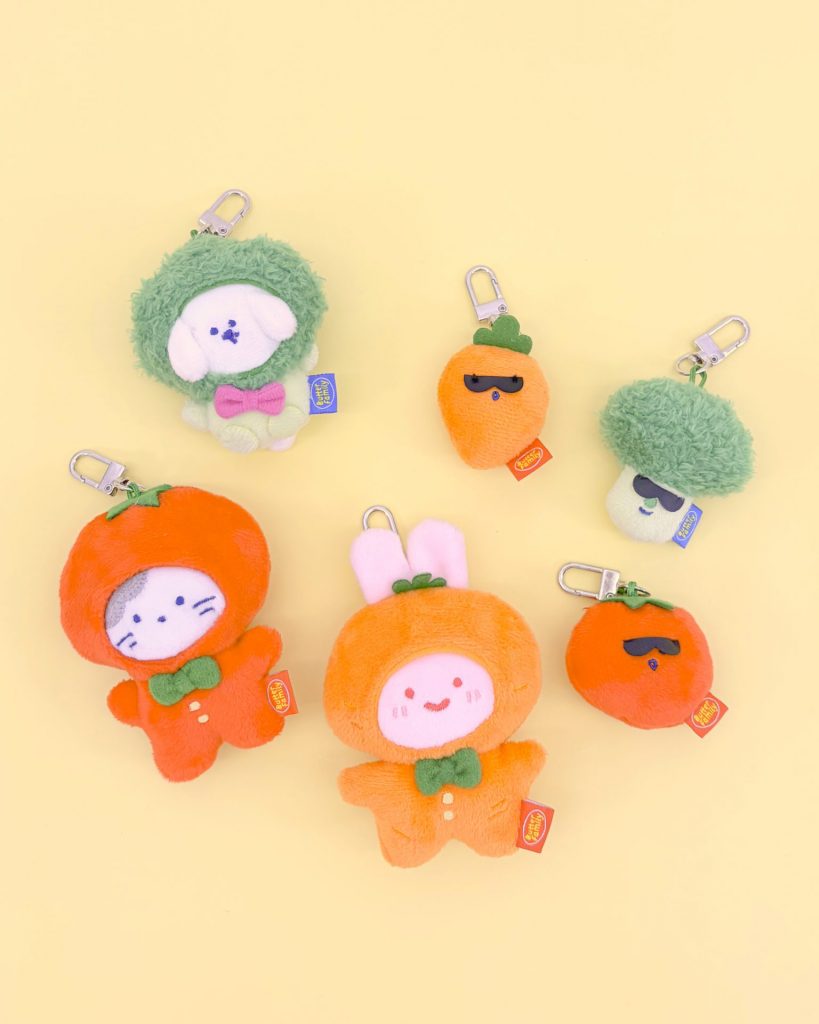「ベジギャング キーホルダー」Mサイズ（各1518円）、ミニ（各770円）