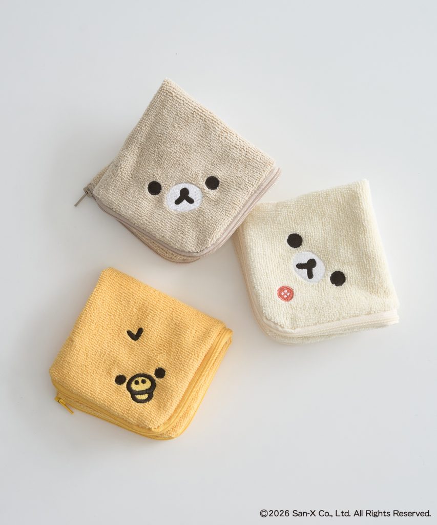 「リラックマ×earth 2wayジップハンカチ」(3キャラクター各種 1650円)