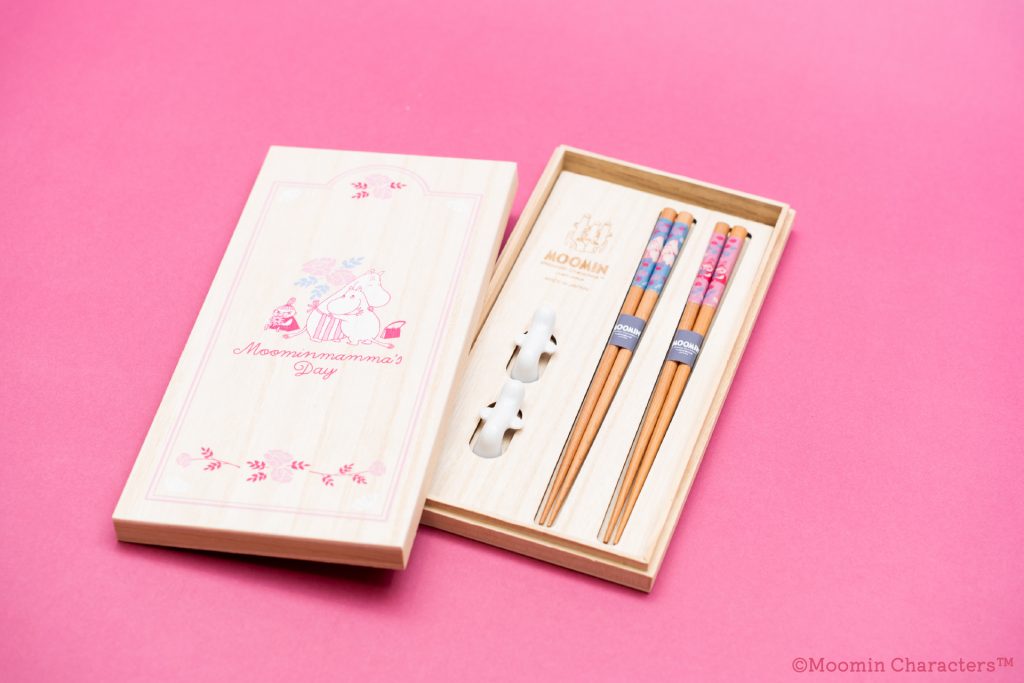 「木箱入りペア箸セット」（4400円）