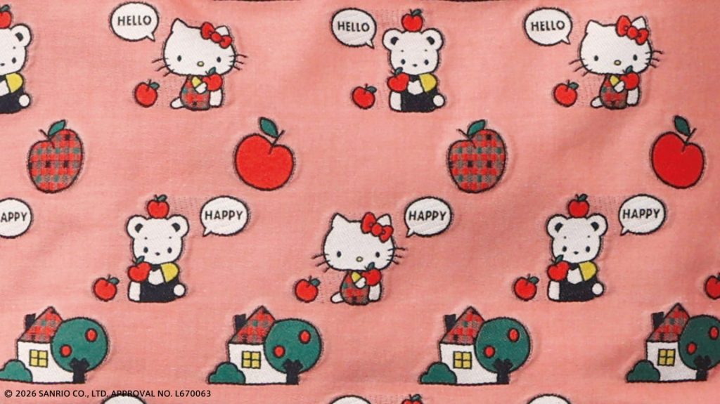 ファミちゃんとハローキティがなかよく過ごす様子をモチーフにしたアイテムが登場