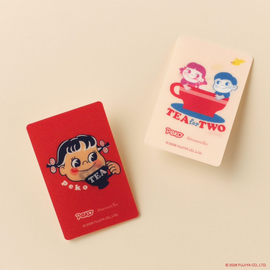 「ステッカー」（各660円）