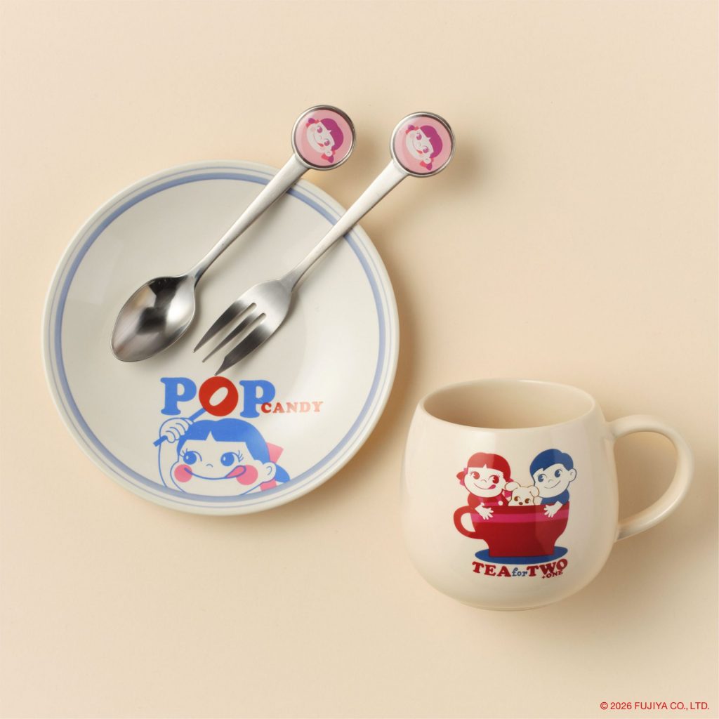 「プレート」（1760円）、「ティースプーン」（990円）、「ケーキフォーク」（990円）、「マグカップ」（1980円）