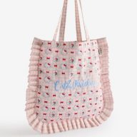 「Cath Kidston × Hello Kitty フリルトートバッグ Pink」（8250円）