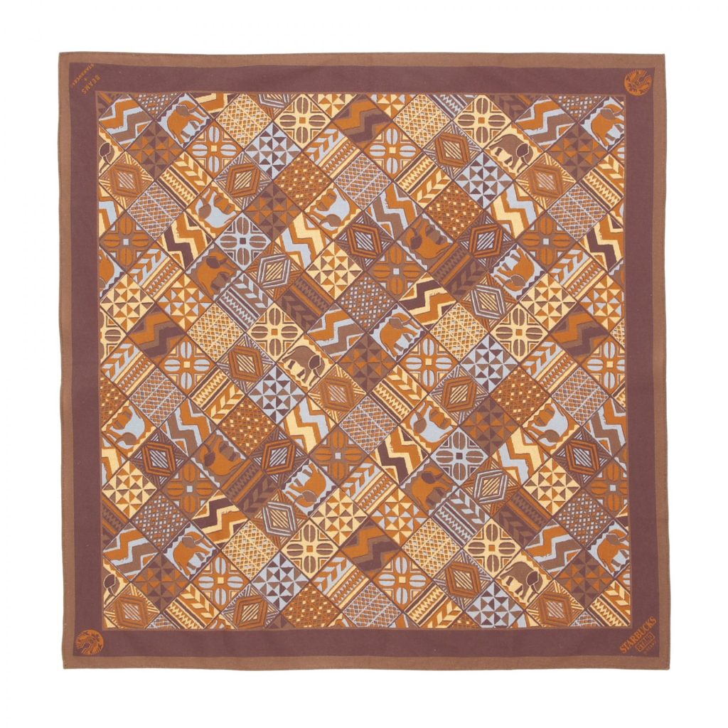 〈STARBUCKS STAND by BEAMS〉「総柄プリントバンダナ」（4400円）