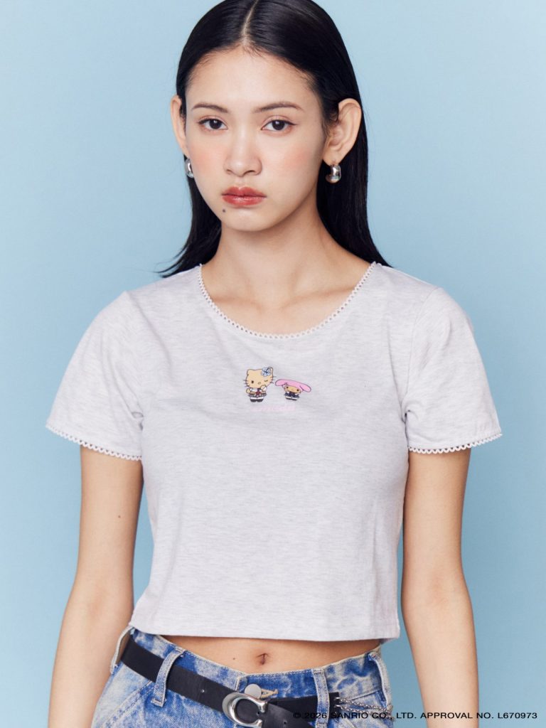 「MINI LACE T/S」（グレー・ブラック・ブルー・5390円）