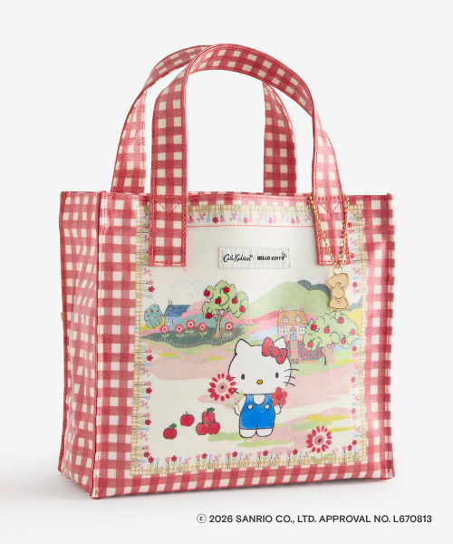 「Cath Kidston × Hello Kitty スモールブックバッグ Red」（7700円）