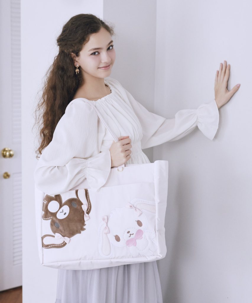 Maison de FLEUR×Sugarbunnies「シュガーバニーズ キャリーオントート」（ピンク・9200円）