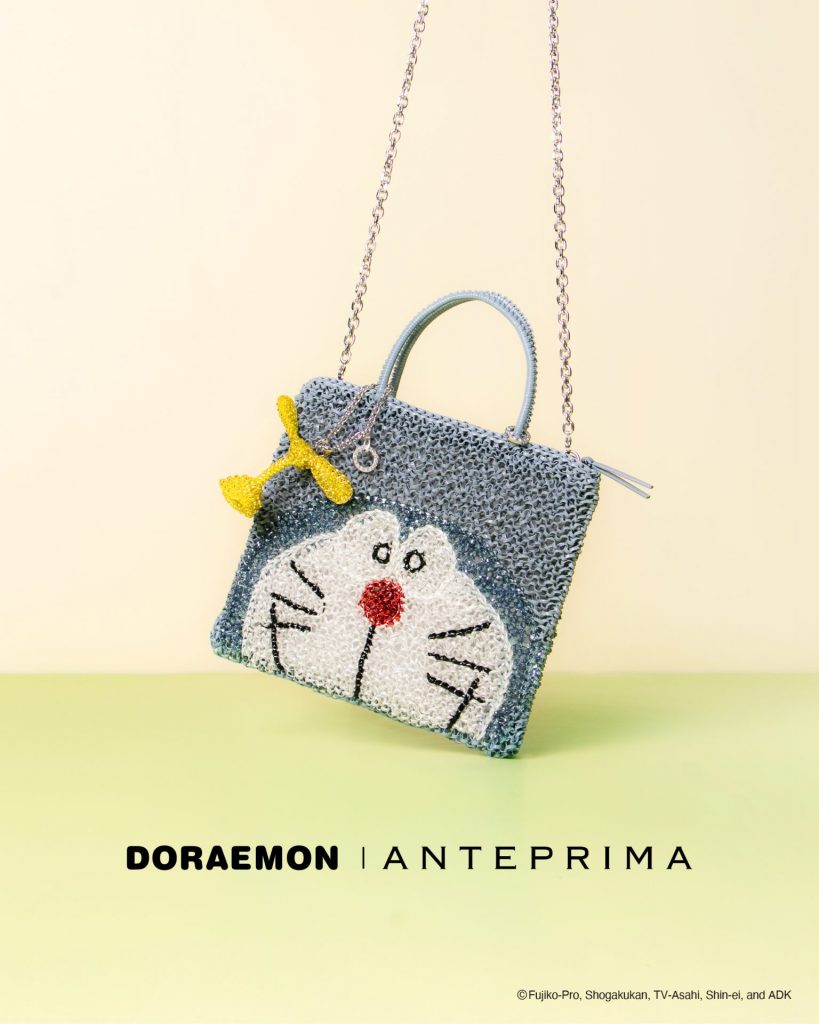 「ドラえもん バッグ」（マットブルーグレー・W20.5×H19cm・9万200円）
