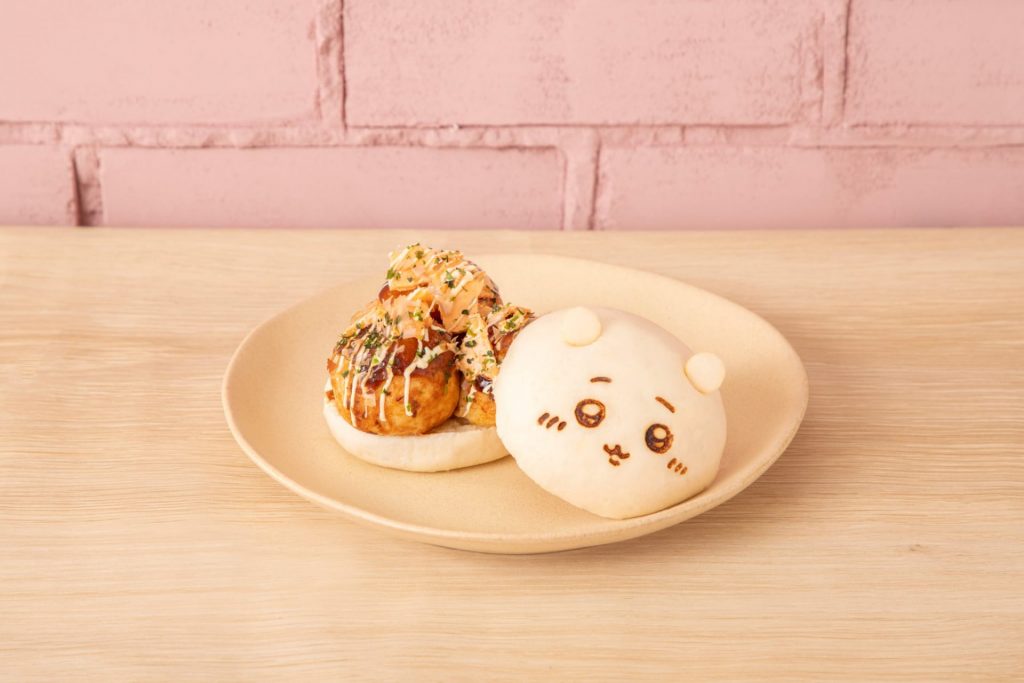 大阪らしい「たこやき」を使った限定メニュー(C) nagano