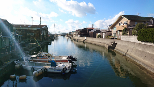 北前船の寄港地として栄えた高砂市の堀川地区〈画像提供：東播磨県民局）