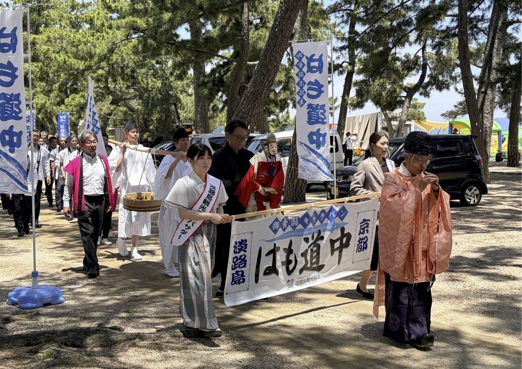 京都・祇園祭で毎年行われている『はも道中』淡路島で水揚げされたハモが八坂神社に奉納された（2026年7月6日　画像提供：淡路県民局）