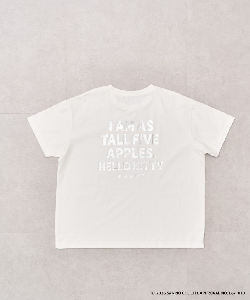 Monotone Series「ハローキティシルバー箔プリントTシャツ」（3490円）