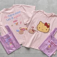 Vacation Series「日焼けハローキティビッグサイズアクキーチャーム」「日焼けウサハナビッグサイズアクキーチャーム」(各2000円)、「日焼けハローキティ&ウサハナエコバッグ」(2490円)、「日焼けハローキティバックロゴTシャツ」、「日焼けウサハナバックロゴTシャツ」(各3490円)