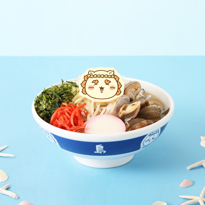 「シーサーの限定島ラーメン」（1870円）(C) nagano ️(C)ナガノ 2026「映画ちいかわ」製作委員会