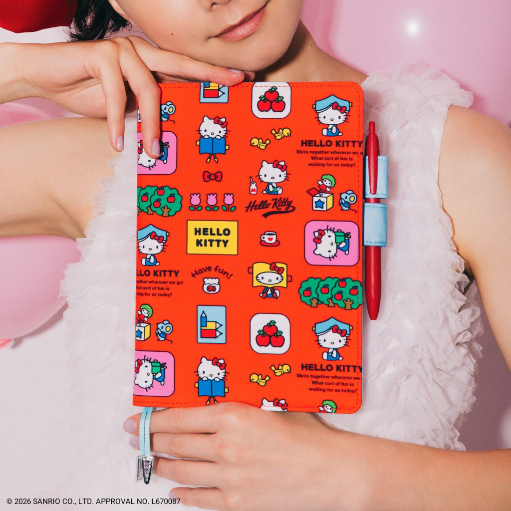 カズンサイズ(A5)手帳カバー「HELLO KITTY/手帳となかよし」　(C)2026 SANRIO CO., LTD. APPROVAL NO. L670087