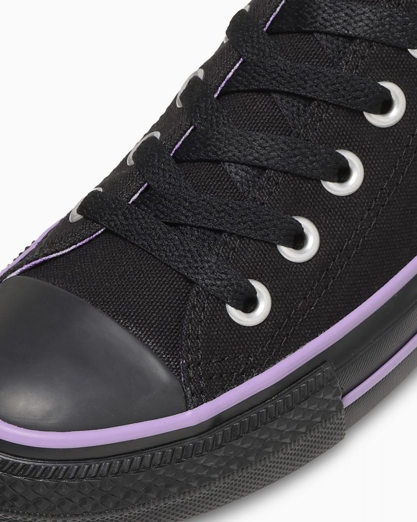 「ALL STAR OX / クロミ」（22〜26cm・1万3200円）　(C)2026 SANRIO CO., LTD. APPROVAL NO. L671619