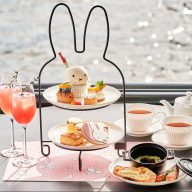 神戸のホテル ラ・スイートやル・パン総本店、アミ神戸でミッフィーとのコラボメニューが登場 Illustrations Dick Bruna (C)copyright Mercis bv, 1953-2026 www.miffy.com