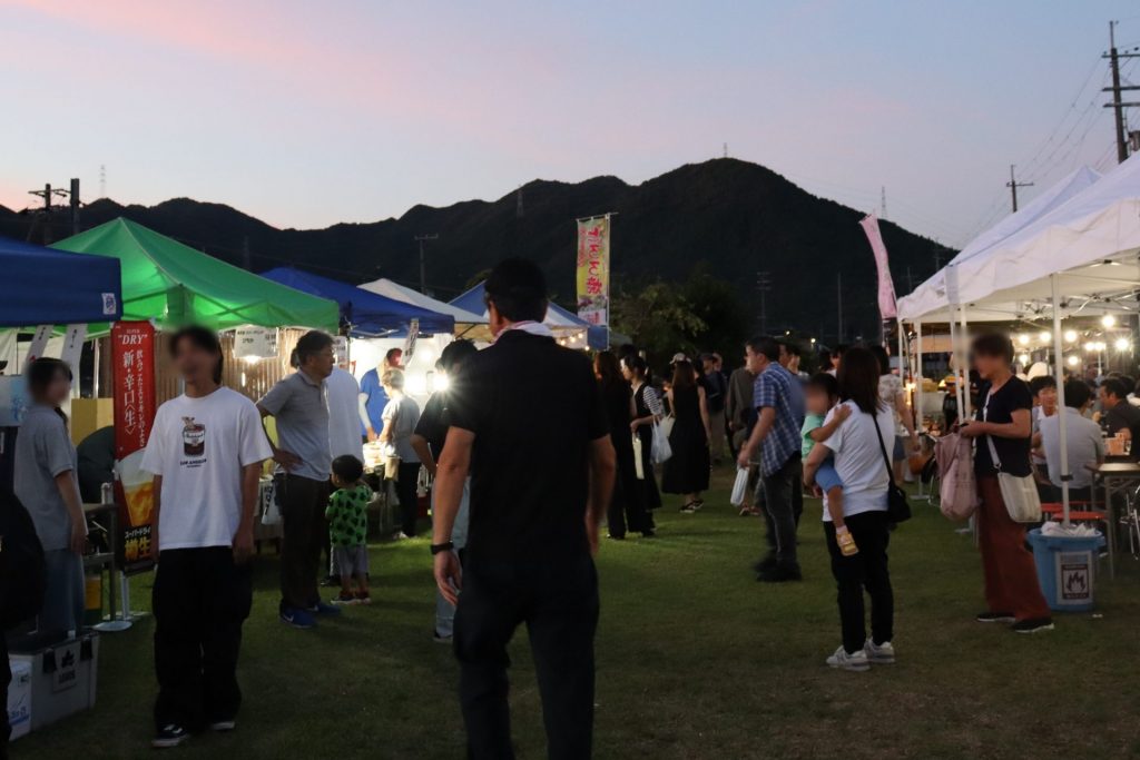 過去の「久下村夜市」の様子（画像提供：丹波県民局）