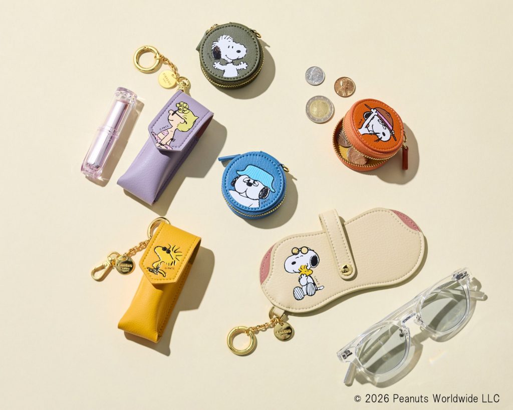 【フィブレノ】の「コインケース」（1万2100円）、「リップケース」（1万4850円）、「アイウェアケース」（1万6500円） (C)2026 Peanuts Worldwide LLC