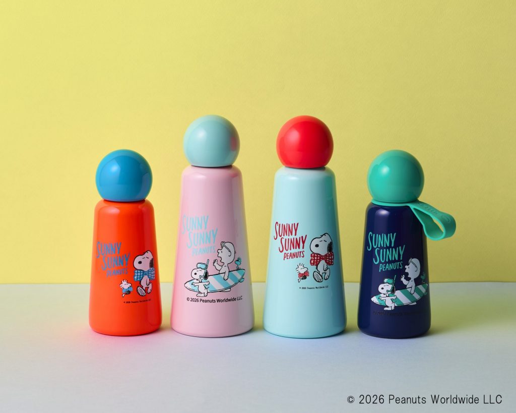 【ルンド デザイン ハウス】の「ウォーターボトル300ml」（6600円）、「ウォーターボトル500ml」（8030円） (C)2026 Peanuts Worldwide LLC