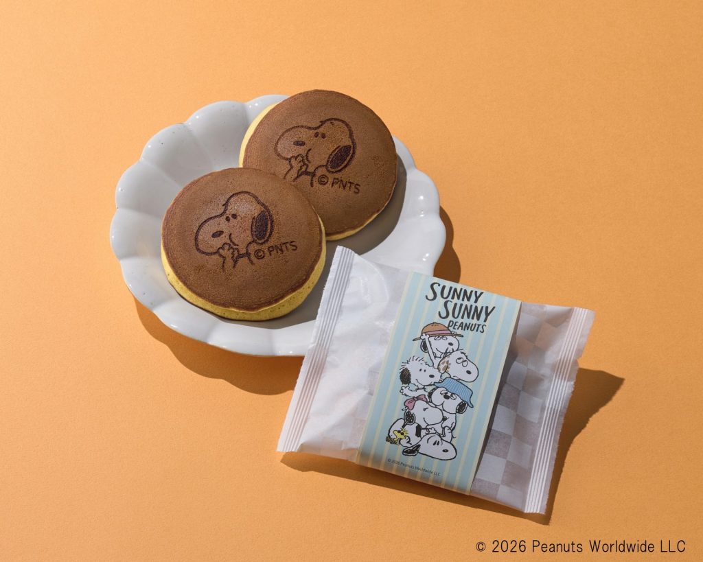 【鶴屋八幡】の「スヌーピーどらやき3個セット」（972円） (C)2026 Peanuts Worldwide LLC
