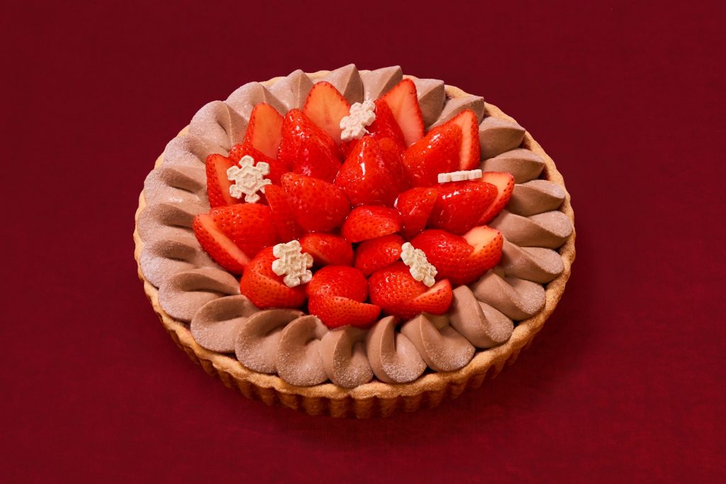 「イチゴとチョコレートクリームのタルト」（21cm・1万4910円、15cm・8010円）