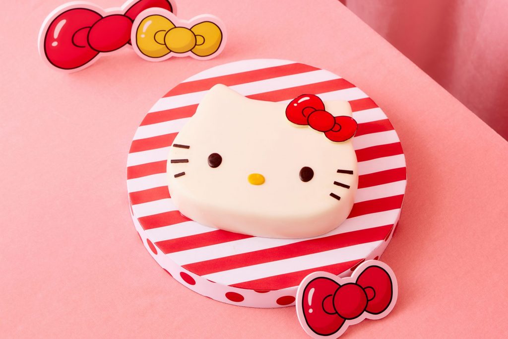 「世界中のみんなを笑顔に♪HELLO KITTY ビッグ・フェイス ケーキ」